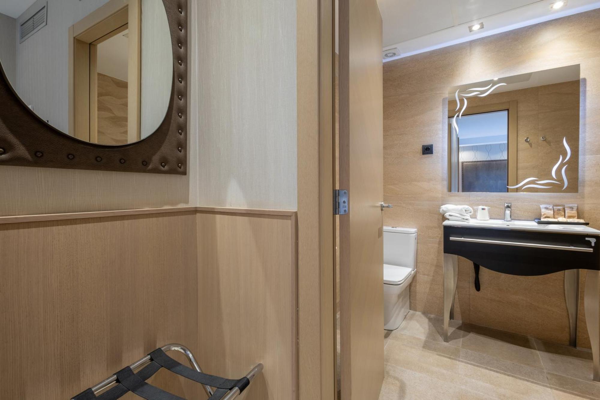 Hotell Gran Barcino 4*