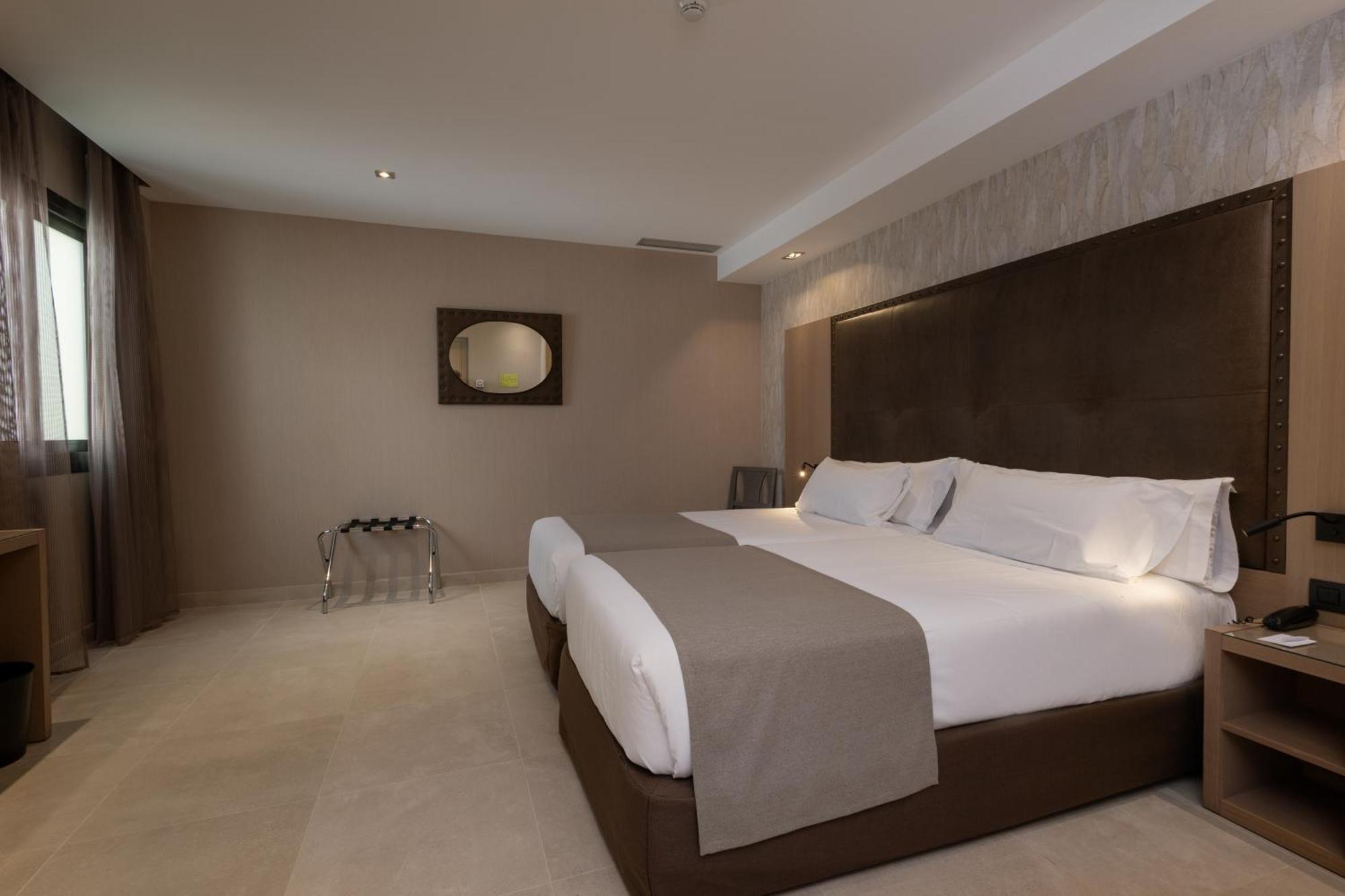 Hotell Gran Barcino 4*